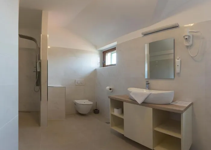 Diana Hotel 3*