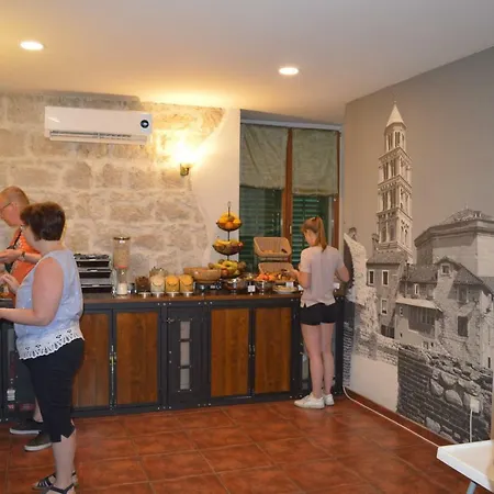 Diana Hotel
